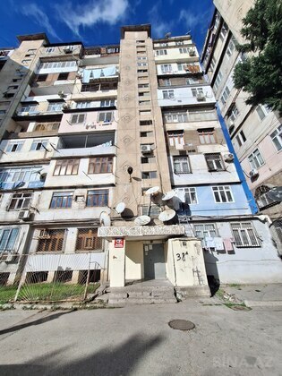 1 otaqlı Köhnə tikili, 8-ci mikrorayon q., Bakı