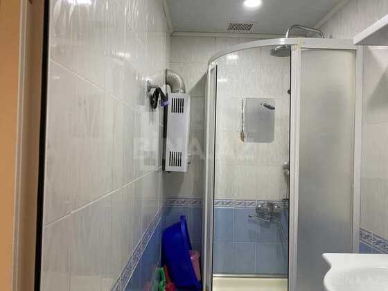 3 otaqlı Köhnə tikili, 8-ci mikrorayon q., Bakı