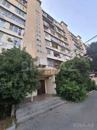 3 otaqlı Köhnə tikili, 8-ci mikrorayon q., Bakı