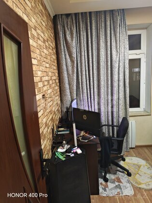 3 otaqlı Köhnə tikili, Neftçilər m., Bakı