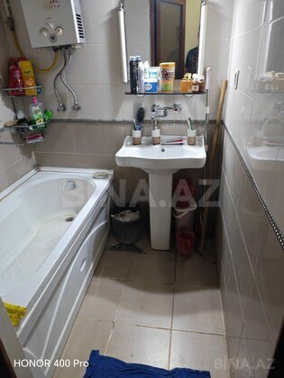 3 otaqlı Köhnə tikili, Neftçilər m., Bakı