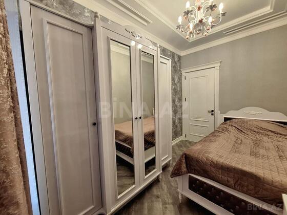3 otaqlı Köhnə tikili, Memar Əcəmi m., Bakı