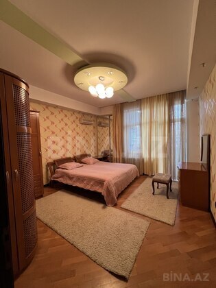 6 otaqlı Yeni tikili, 8 Noyabr m., Bakı