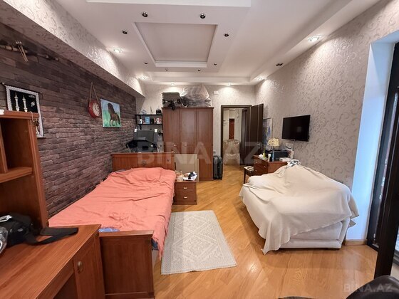 4 otaqlı Yeni tikili, Şah İsmayıl Xətai m., Bakı