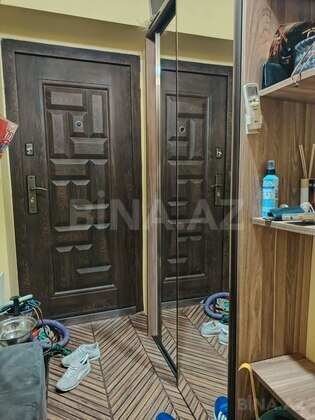 3 otaqlı Köhnə tikili, Şah İsmayıl Xətai m., Bakı
