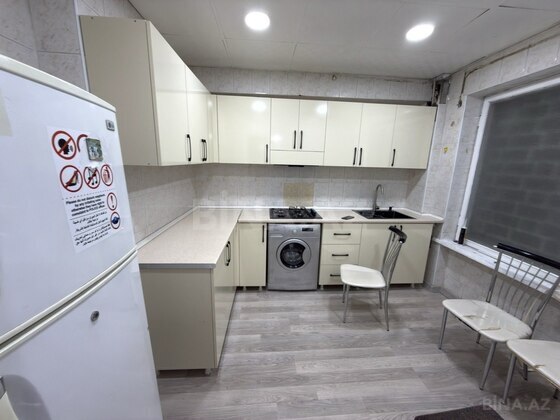 3 otaqlı Köhnə tikili, 28 May m., Bakı