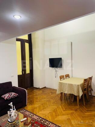 2 otaqlı Köhnə tikili, Sahil m., Bakı