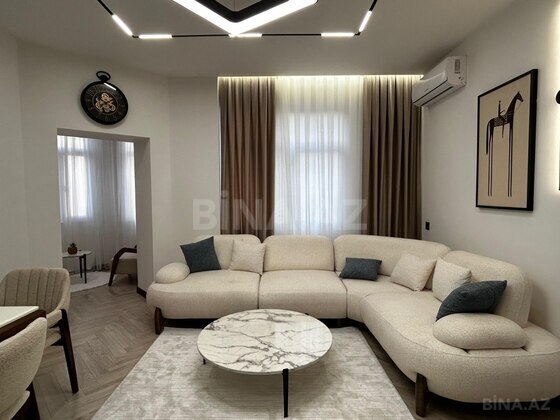 2 otaqlı Yeni tikili, Şah İsmayıl Xətai m., Bakı