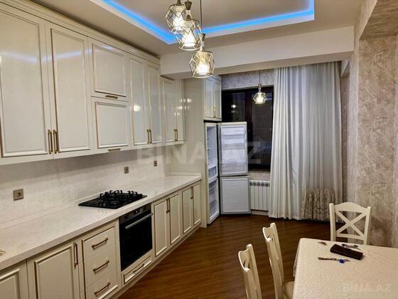 3 otaqlı Yeni tikili, 28 May m., Bakı
