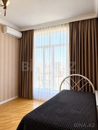 3 otaqlı Yeni tikili, Şah İsmayıl Xətai m., Bakı