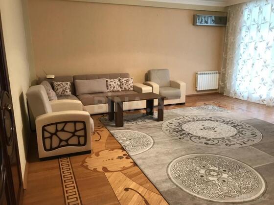 3 otaqlı Yeni tikili, Şah İsmayıl Xətai m., Bakı