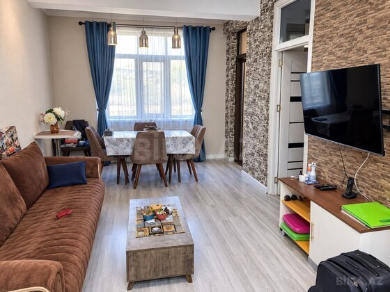 2 otaqlı Yeni tikili, 28 May m., Bakı