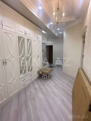 4 otaqlı Yeni tikili, Nizami r., Bakı