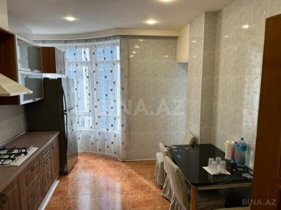 3 otaqlı Yeni tikili, 28 May m., Bakı