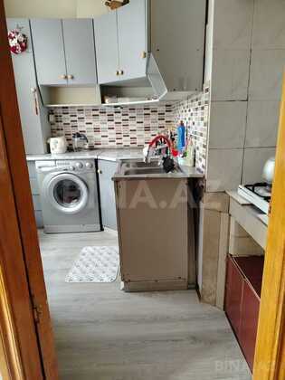2 otaqlı Köhnə tikili, Memar Əcəmi m., Bakı