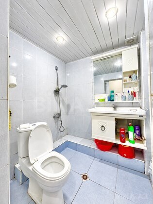 3 otaqlı Köhnə tikili, Qara Qarayev m., Bakı