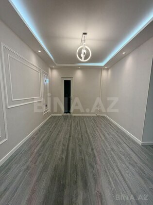 3 otaqlı Köhnə tikili, Həzi Aslanov m., Bakı