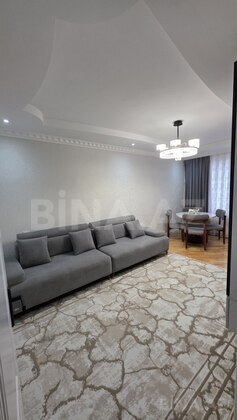 3 otaqlı Köhnə tikili, Bakıxanov q., Bakı