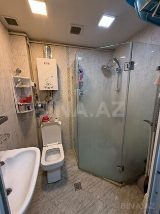 2 otaqlı Köhnə tikili, Elmlər Akademiyası m., Bakı