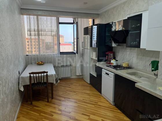 3 otaqlı Yeni tikili, Şah İsmayıl Xətai m., Bakı