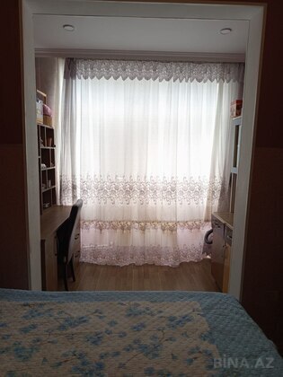 3 otaqlı Köhnə tikili, Həzi Aslanov m., Bakı