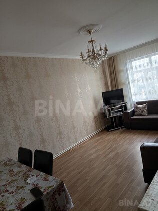 3 otaqlı Köhnə tikili, Həzi Aslanov m., Bakı
