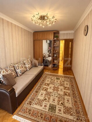 3 otaqlı Köhnə tikili, Neftçilər m., Bakı