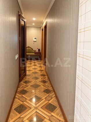 3 otaqlı Köhnə tikili, Neftçilər m., Bakı