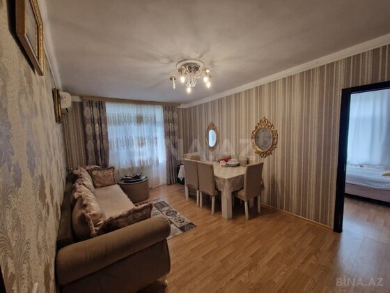 2 otaqlı Köhnə tikili, İnşaatçılar m., Bakı