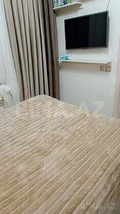 2 otaqlı Köhnə tikili, Elmlər Akademiyası m., Bakı