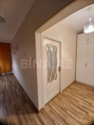 3 otaqlı Köhnə tikili, Xalqlar Dostluğu m., Bakı