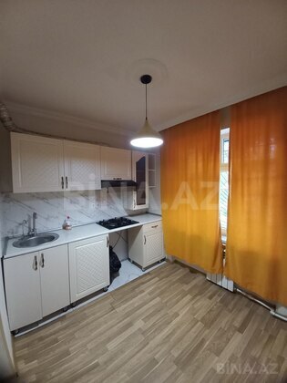 3 otaqlı Köhnə tikili, Xalqlar Dostluğu m., Bakı