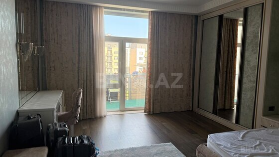 3 otaqlı Yeni tikili, Şah İsmayıl Xətai m., Bakı
