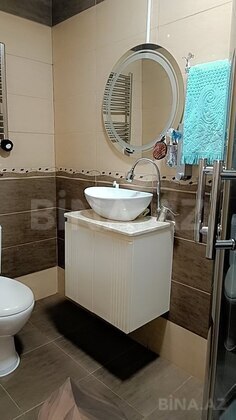 2 otaqlı Köhnə tikili, Elmlər Akademiyası m., Bakı