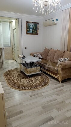 2 otaqlı Köhnə tikili, Elmlər Akademiyası m., Bakı