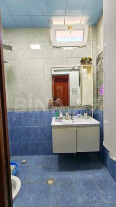 2 otaqlı Köhnə tikili, Nizami m., Bakı