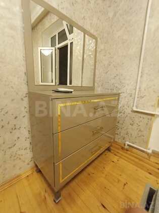 3 otaqlı Köhnə tikili, Qaraçuxur q., Bakı