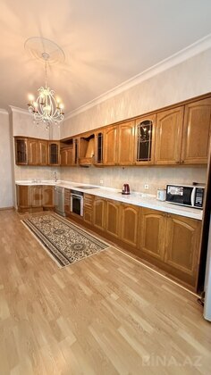 3 otaqlı Yeni tikili, 28 May m., Bakı