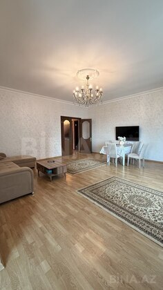 3 otaqlı Yeni tikili, 28 May m., Bakı