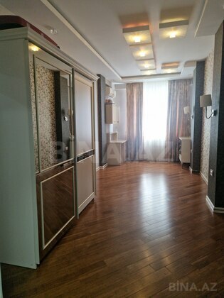 3 otaqlı Yeni tikili, Memar Əcəmi m., Bakı