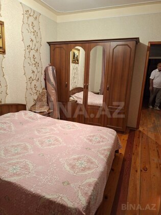 3 otaqlı Köhnə tikili, Həzi Aslanov m., Bakı