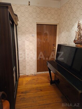 3 otaqlı Köhnə tikili, Həzi Aslanov m., Bakı