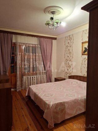 3 otaqlı Köhnə tikili, Həzi Aslanov m., Bakı