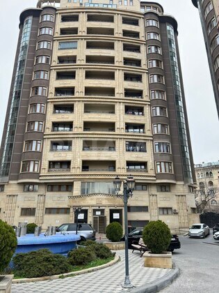 3 otaqlı Yeni tikili, Nizami m., Bakı