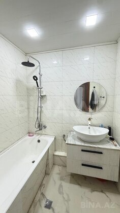 3 otaqlı Köhnə tikili, Gənclik m., Bakı
