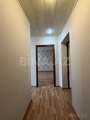 3 otaqlı Köhnə tikili, Bakıxanov q., Bakı