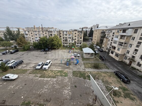 3 otaqlı Köhnə tikili, Bakıxanov q., Bakı