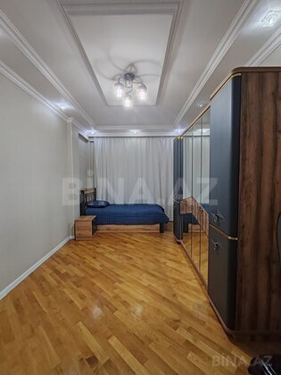 3 otaqlı Yeni tikili, Xırdalan