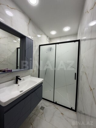 3 otaqlı Köhnə tikili, Massiv D q., Bakı