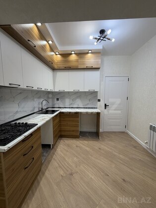 3 otaqlı Köhnə tikili, Massiv D q., Bakı